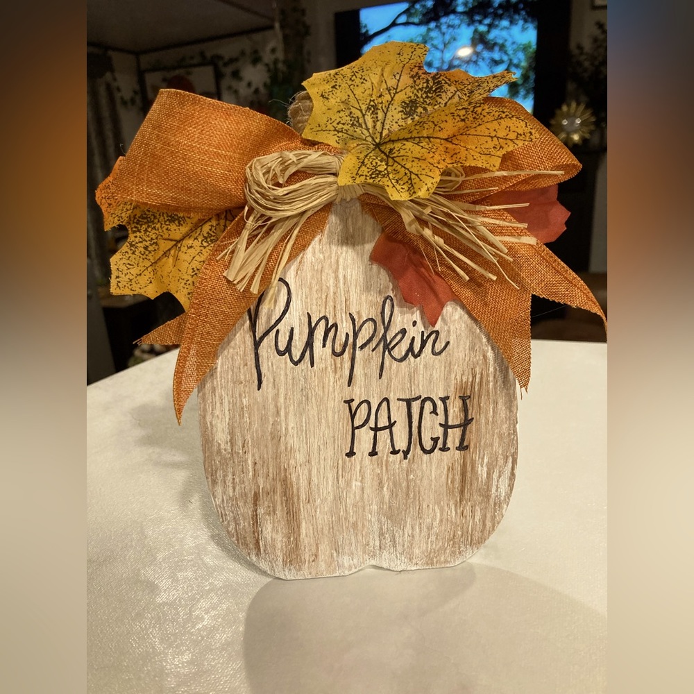 I made this fall decor. It’s a little cute stand up pumpkin sign.